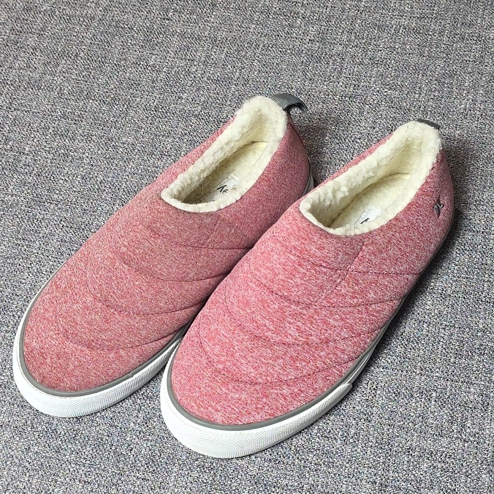 Hurley Arlo Puff‎ Clog Sneakers Women's 6M Pink Fabric Slip On Faux Fur Lined